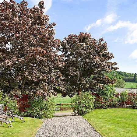 Torkel Joensgard Bed & Breakfast Tvaaker Exterior photo